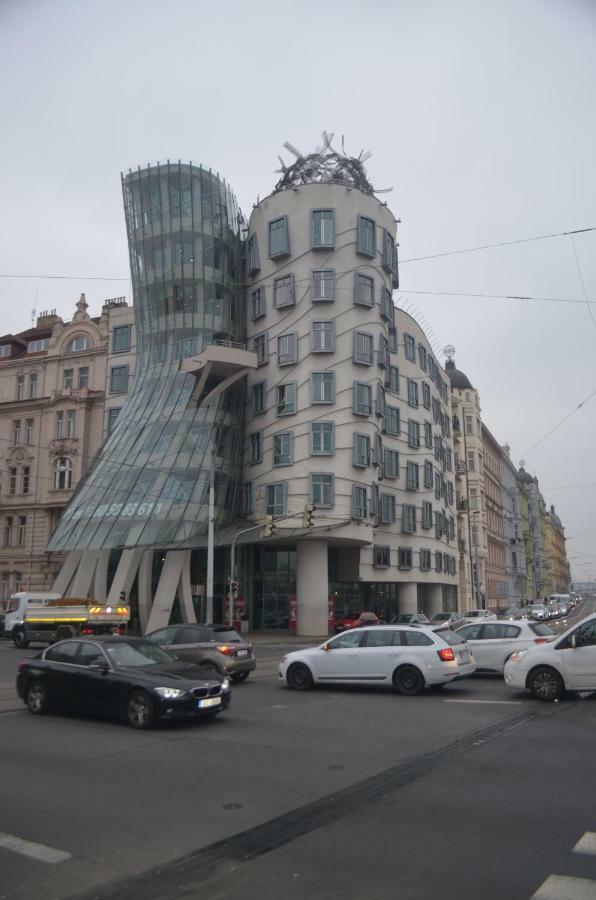 The Dancing House Residence, Two Bedroom Apartment With Balcony Near River! Prague Exterior photo