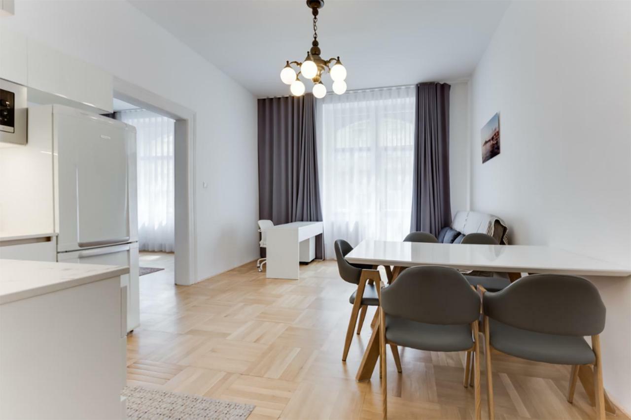 The Dancing House Residence, Two Bedroom Apartment With Balcony Near River! Prague Exterior photo